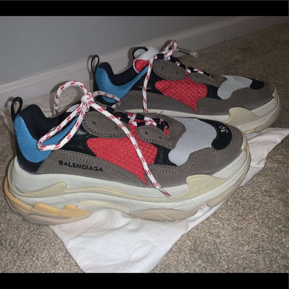 Balenciaga triple s - Picture 2 of 6